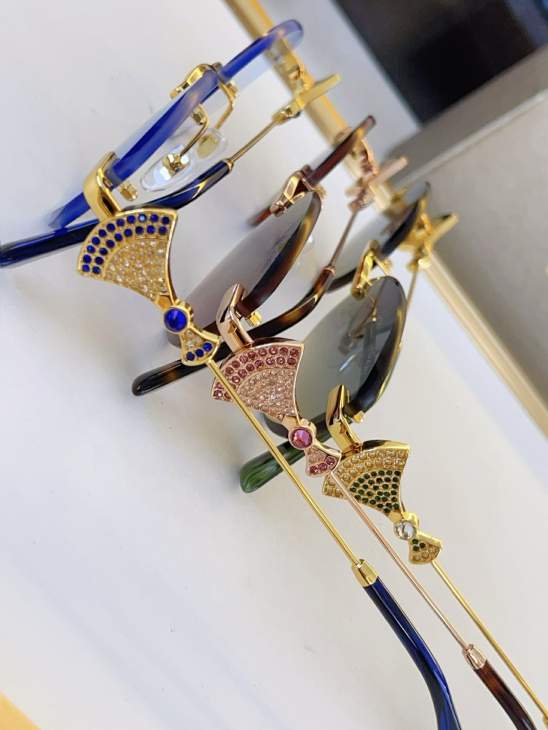 Picture of Bvlgari Sunglasses _SKUfw80049225fw